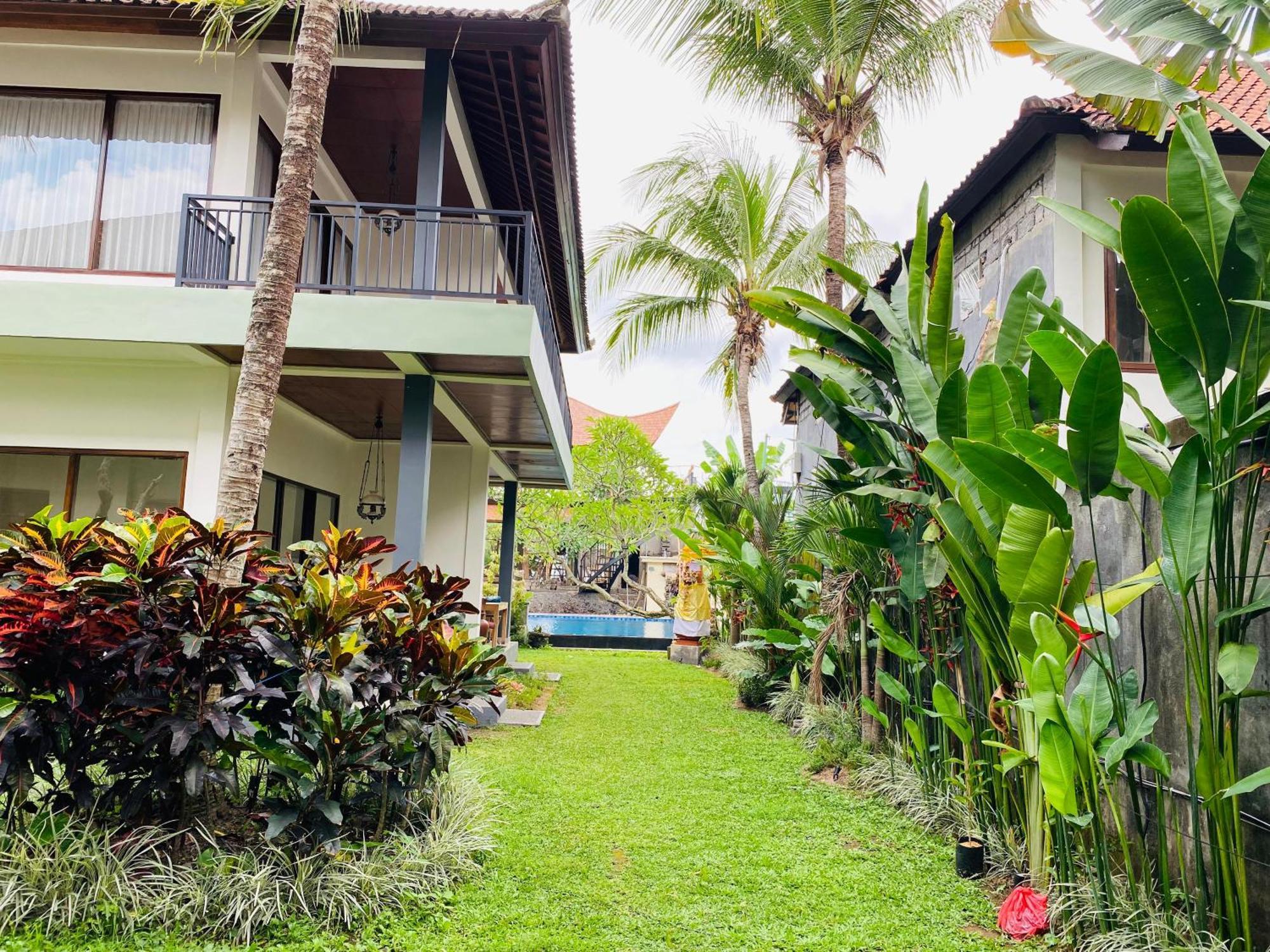 Putri Ayu Cottages Ubud Eksteriør billede